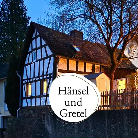 Haensel & Gretel Fachwerkhaus Mit Garten Im Westerwald Hébergement de vacances