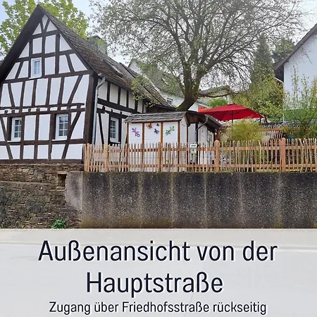 Haensel & Gretel Fachwerkhaus Mit Garten Im Westerwald Hébergement de vacances Hundsdorf