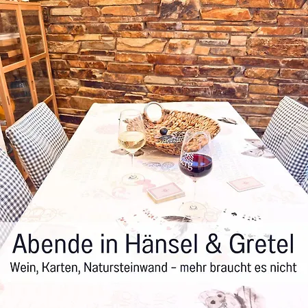 Haensel & Gretel Fachwerkhaus Mit Garten Im Westerwald Hébergement de vacances